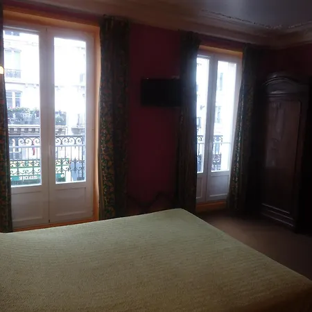 Hotel Des Belges 2*