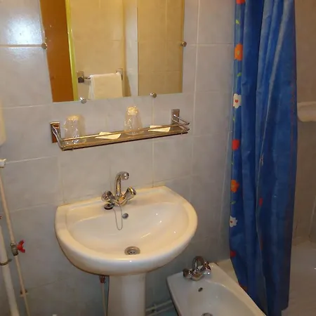 Des Belges Hotel 2*