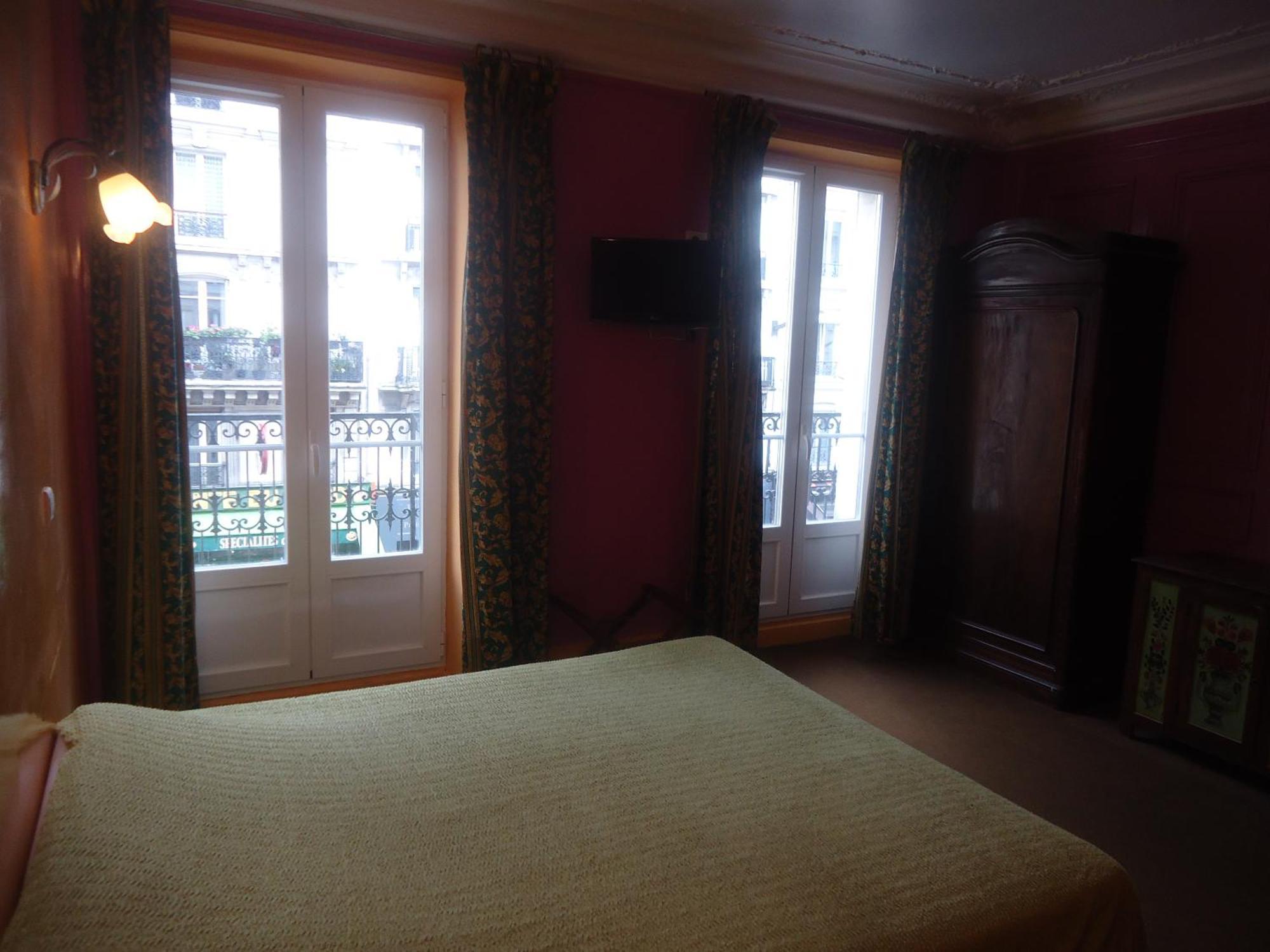 Hotel Des Belges 2*
